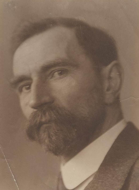 Opa Leibbrandt (1920).jpg